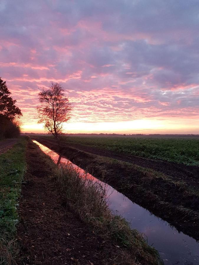 Drenths Landgoed, Welkom Thuis Annerveenschekanaal エクステリア 写真